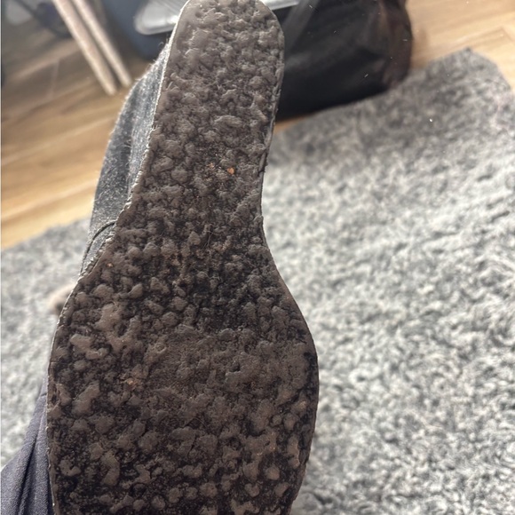 Women's Black Fur-Trimmed Wedge Boots - Picture 8 of 8